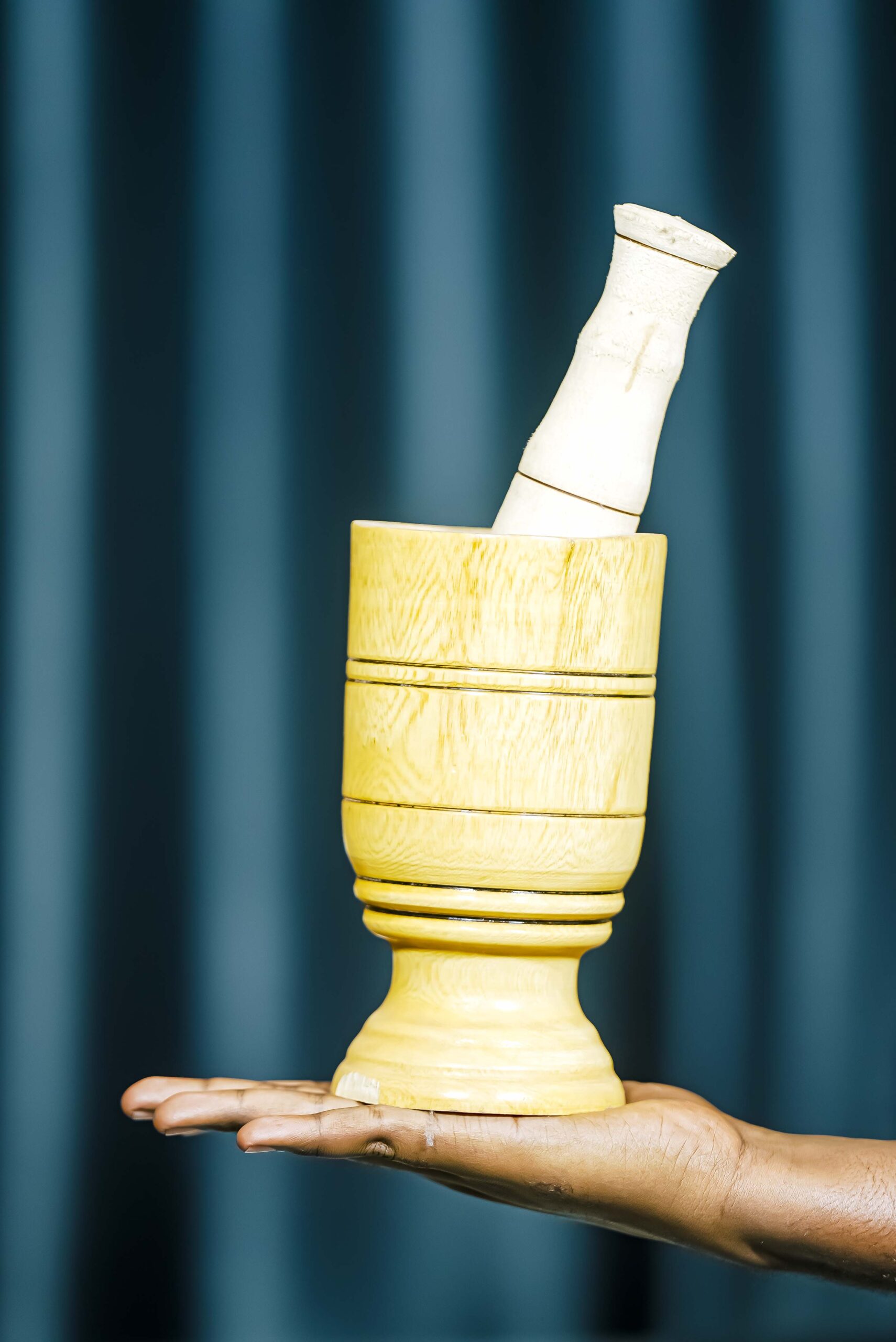 wooden mortar and pestle (agasekuru)