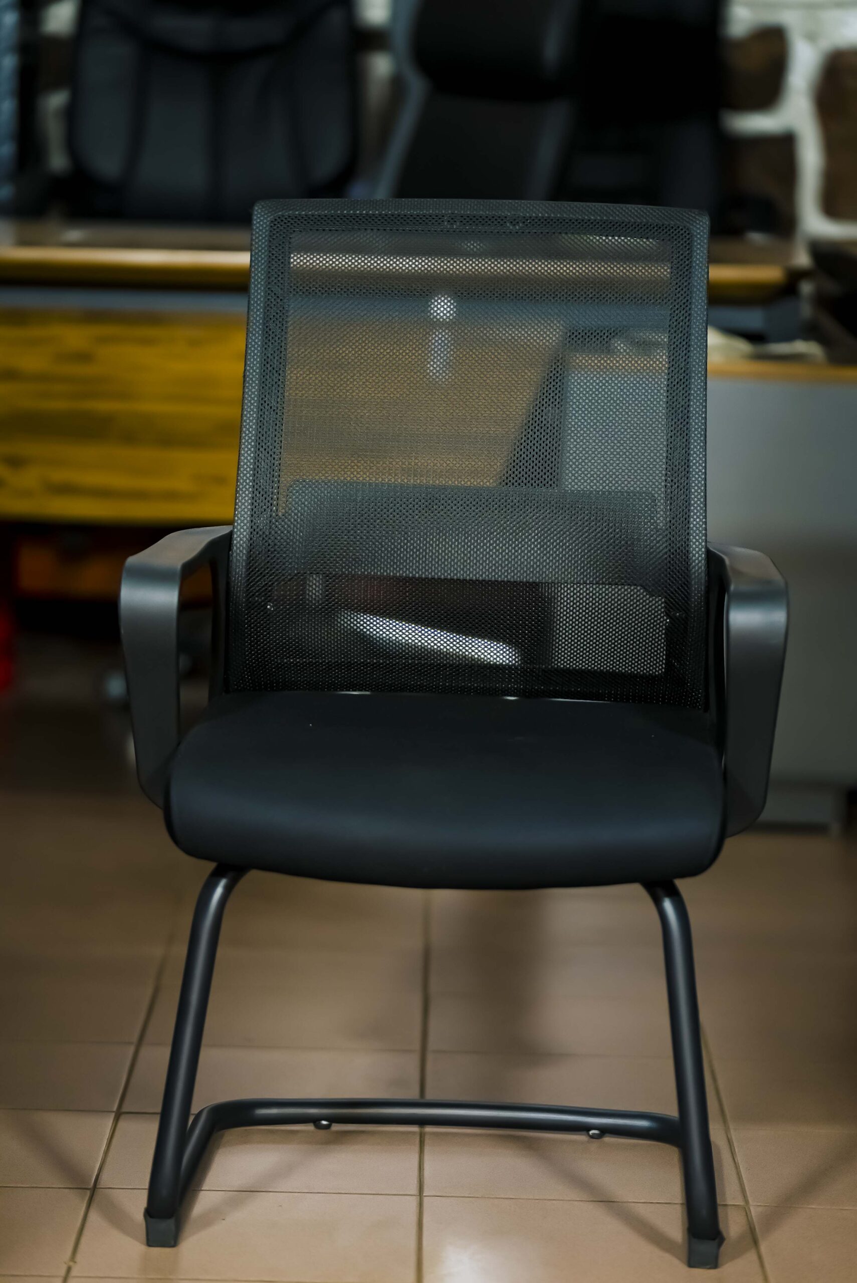 Visitor Mesh chair 180C