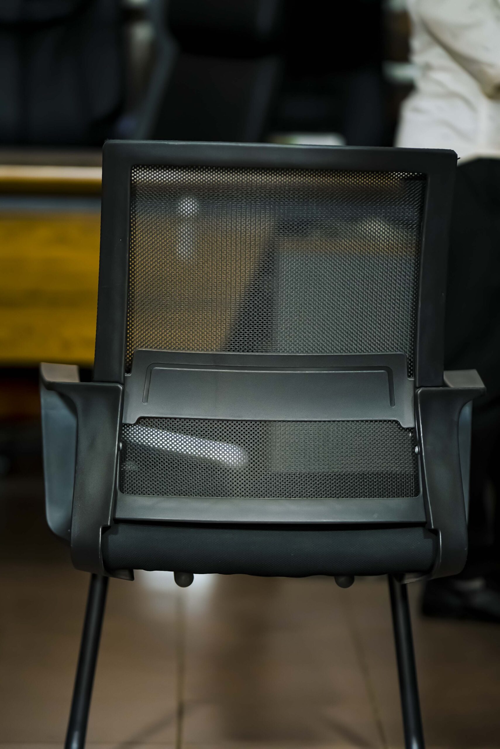 Visitor Mesh chair 180C - Image 3