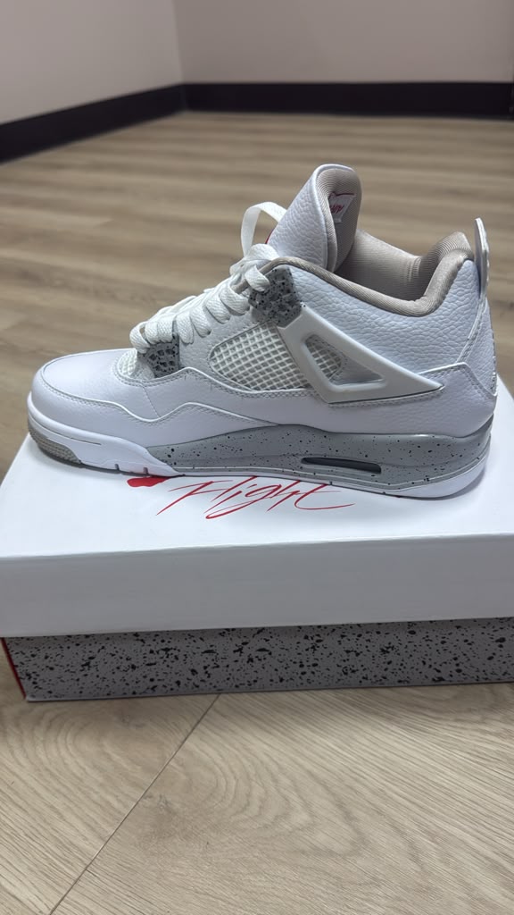 AJ4 White Grey size 8 - Image 3