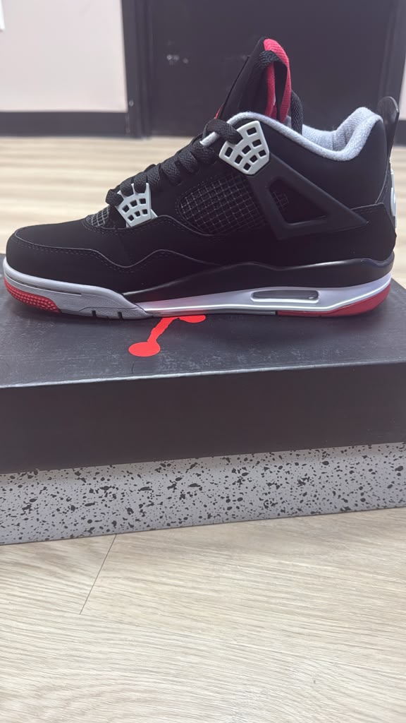 Air Jordan 4 Retro "Bred" - Image 2
