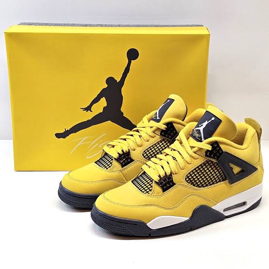 Air Jordan 4 Retro "Lightning" YEELLOW and blaCK - Image 3